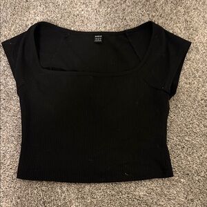 SHEIN Elegant Black Crop Top